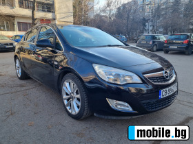     Opel Astra 1.7 CDTI COSMO 