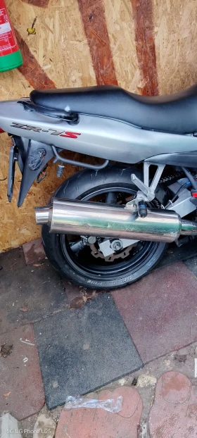 Kawasaki 750 undefined | Auto.bg — изображение 6 Kawasaki 750 undefined | Auto.bg — изображение 6