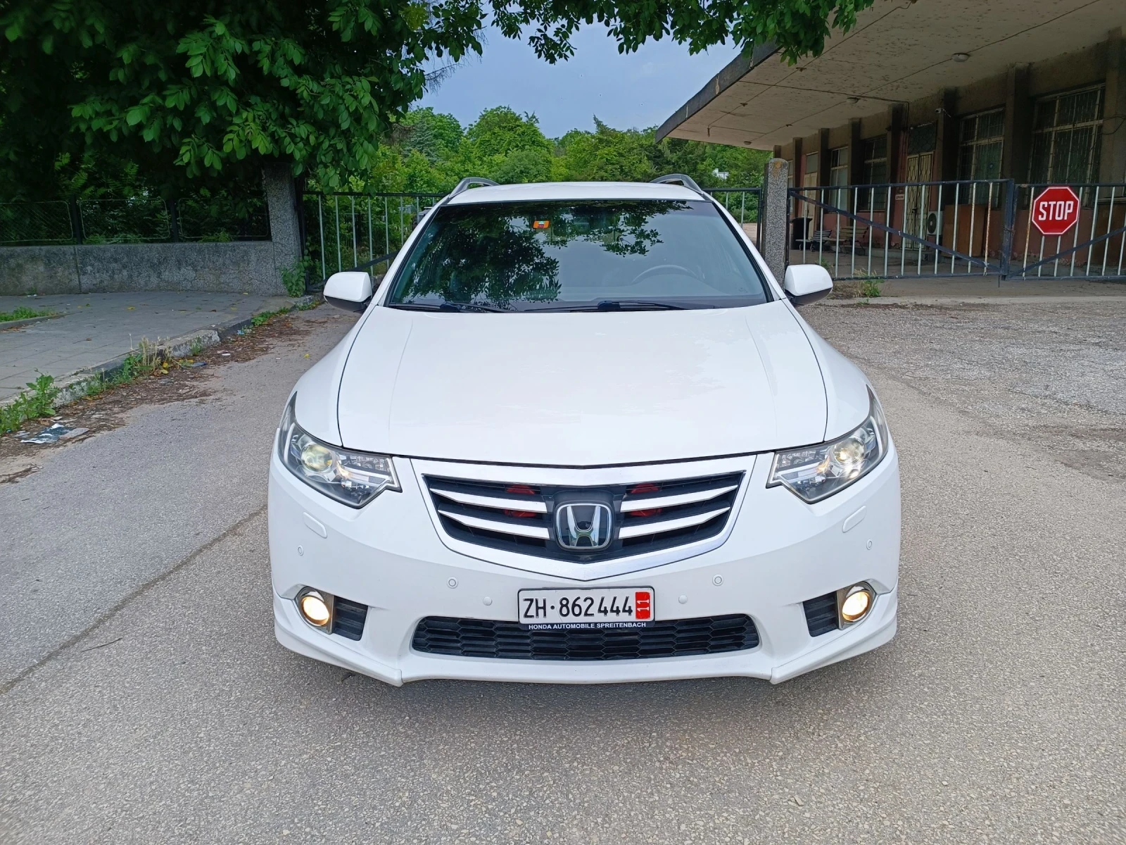 Honda Accord 2.4i-201кс-ШВЕЙЦАРИЯ-РЪЧКА-6ск-FACELIFT-TypeS | Auto.bg — изображение 1 Honda Accord 2.4i-201кс-ШВЕЙЦАРИЯ-РЪЧКА-6ск-FACELIFT-TypeS | Auto.bg — изображение 1