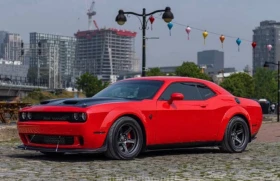 Dodge Challenger 6.2L 8cyl RWD