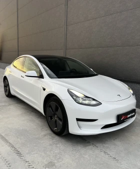 Снимка Tesla Model 3