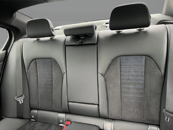 BMW 320 i xDrive = M-Sport = Гаранция - изображение 9 | Auto.bg BMW 320 i xDrive = M-Sport = Гаранция - изображение 9