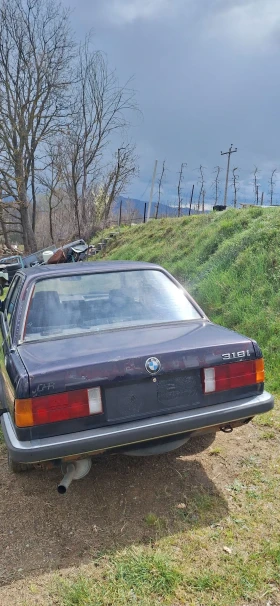 BMW 318 318i - 2200 € / 4302.83 лв. - 68185767 3 | Car24.bg BMW 318 318i - 2200 € / 4302.83 лв. - 68185767 3