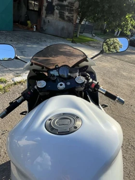 Yamaha YZF-R1 undefined | Auto.bg — изображение 6 Yamaha YZF-R1 undefined | Auto.bg — изображение 6