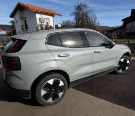 Volvo EX30 SUV Core E40 Single AT1 RWD - 32499 € / 63562.52 лв. - 12522452 4 | Car24.bg Volvo EX30 SUV Core E40 Single AT1 RWD - 32499 € / 63562.52 лв. - 12522452 4