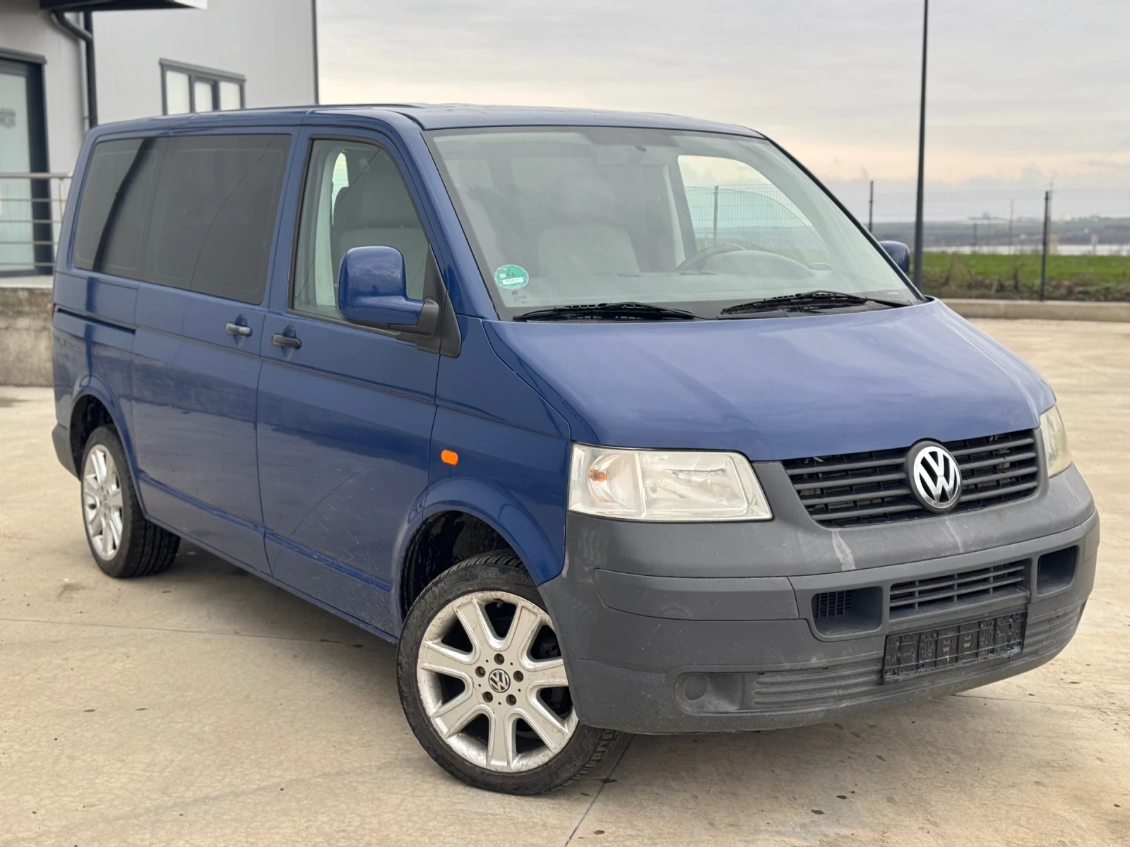 VW Caravelle 2.5TDI 131 | Auto.bg — изображение 1 VW Caravelle 2.5TDI 131 | Auto.bg — изображение 1