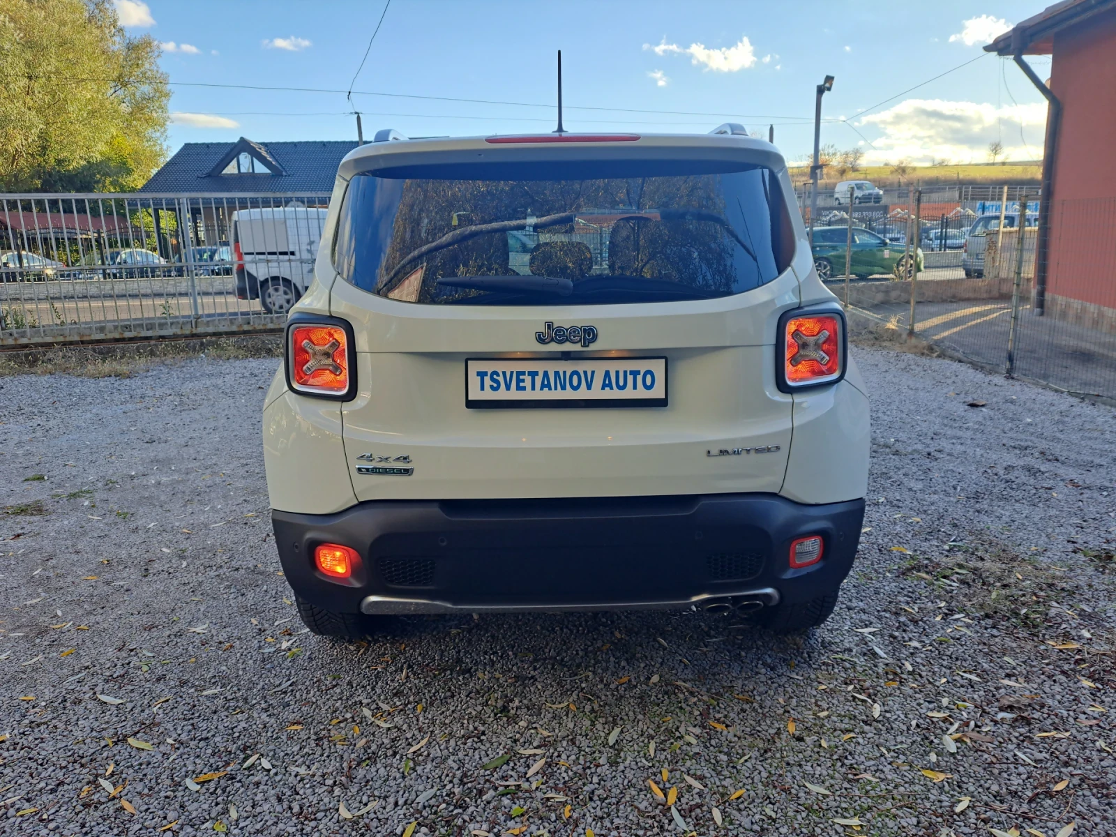 Jeep Renegade 2.0MJTD 4WD LIMITED - изображение 6 | Auto.bg Jeep Renegade 2.0MJTD 4WD LIMITED - изображение 6