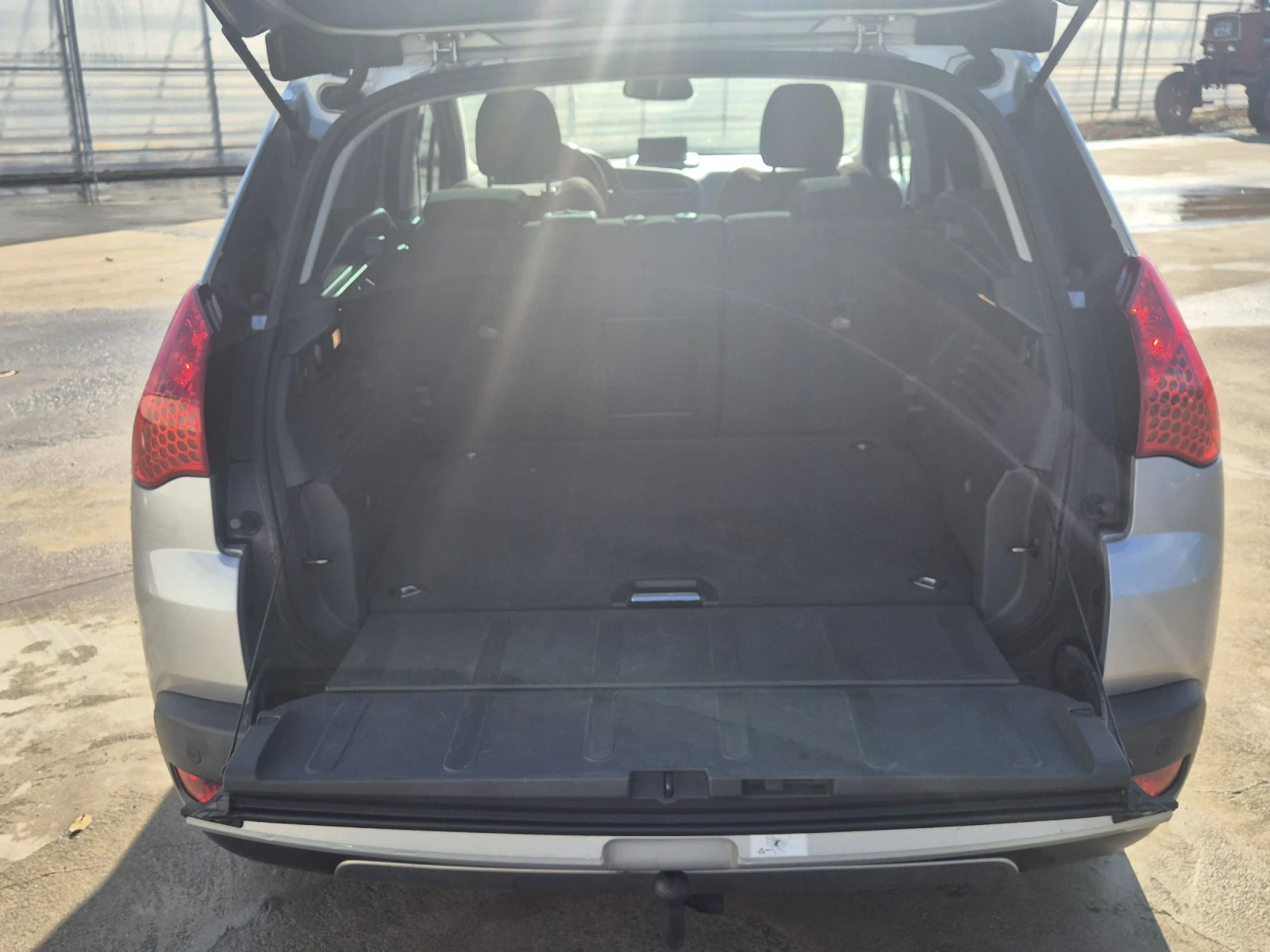 Peugeot 3008 2.0 HDI;Панорама;Подгрев;Навигация;headup - изображение 7 | Auto.bg Peugeot 3008 2.0 HDI;Панорама;Подгрев;Навигация;headup - изображение 7
