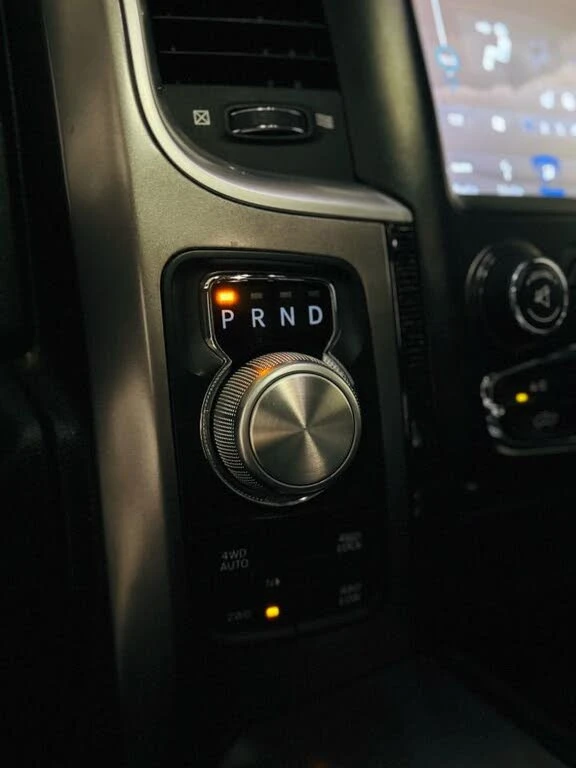 Dodge RAM 1500 Laramie Limited CAM* BLINDSPOT* ПОДГРЕВ* CARPLAY*  - изображение 10 | Auto.bg Dodge RAM 1500 Laramie Limited CAM* BLINDSPOT* ПОДГРЕВ* CARPLAY*  - изображение 10