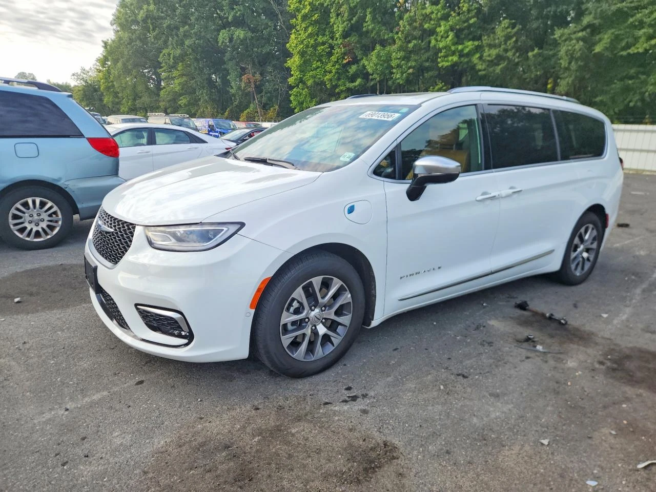 Chrysler Pacifica 3.6l Hybrid Pinnacle | Auto.bg — изображение 1 Chrysler Pacifica 3.6l Hybrid Pinnacle | Auto.bg — изображение 1