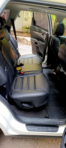 Kia Sorento - 18500 € / 36182.85 лв. - 38949907 11 | Car24.bg Kia Sorento - 18500 € / 36182.85 лв. - 38949907 11