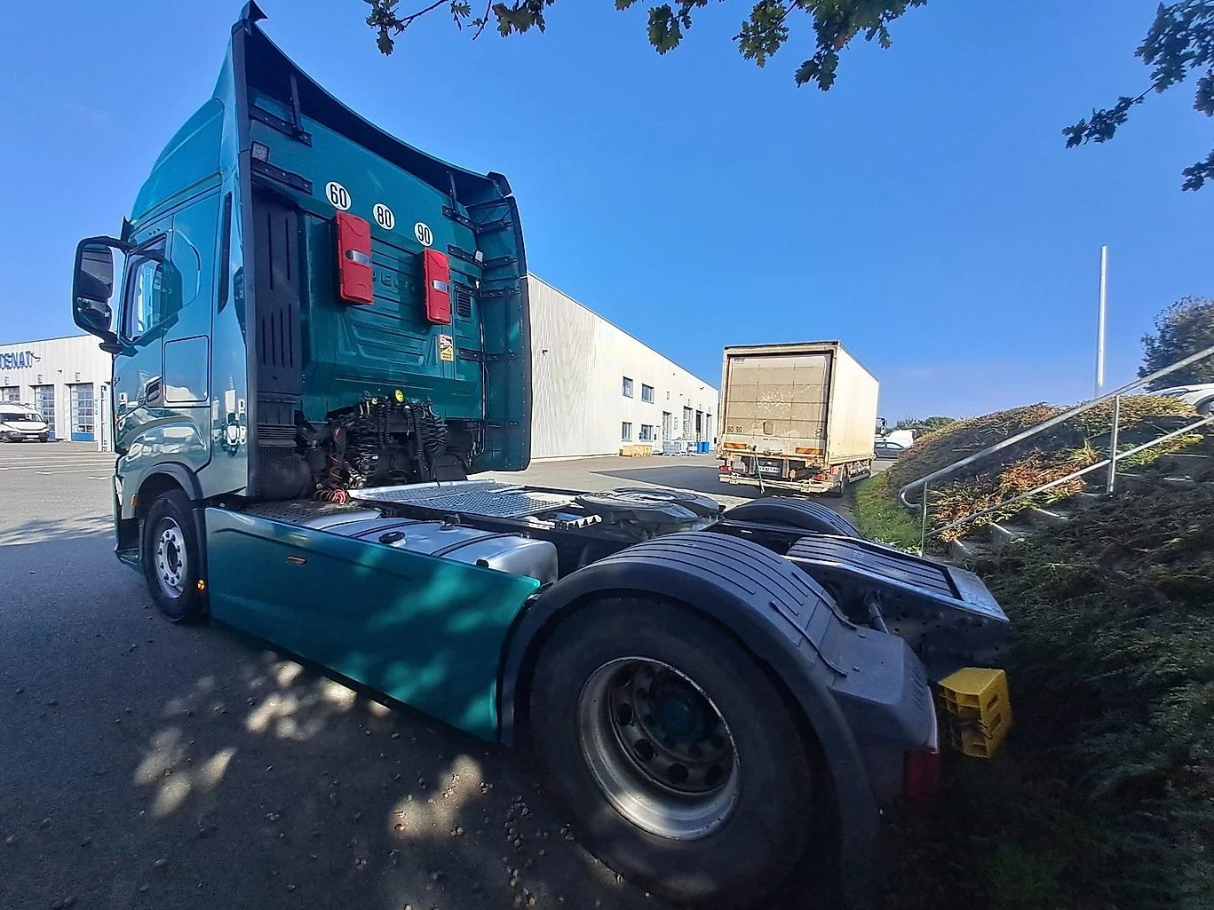 Iveco S-Way 510 - изображение 7 | Auto.bg Iveco S-Way 510 - изображение 7