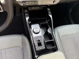 Kia Sorento 2.2CRDi/193HP/VISION/4WD/CAM/CPLAY/LED/NAVI/603q | Auto.bg — изображение 7 Kia Sorento 2.2CRDi/193HP/VISION/4WD/CAM/CPLAY/LED/NAVI/603q | Auto.bg — изображение 7