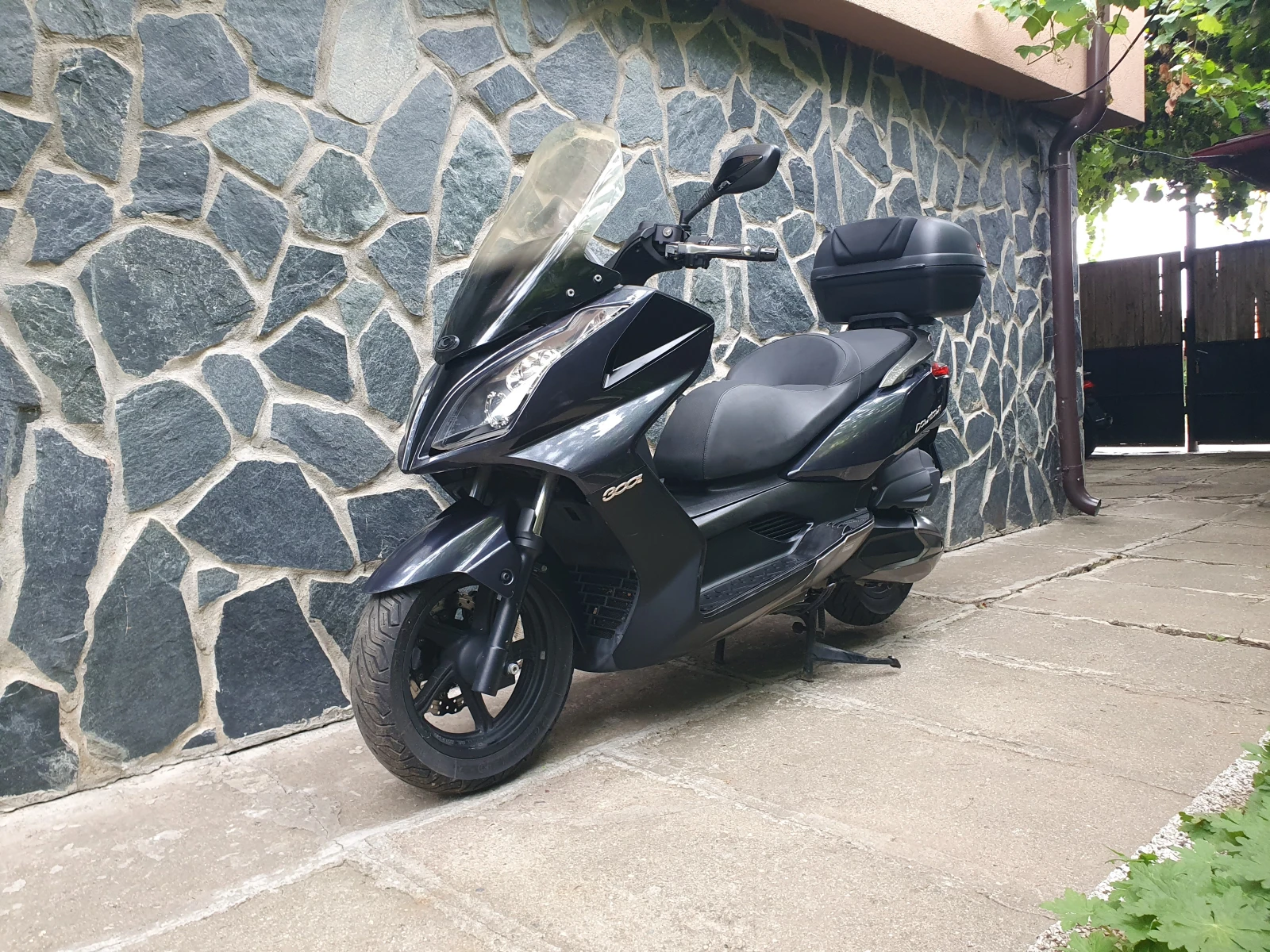 Kymco Downtown 300i и 200i - изображение 2 | Auto.bg Kymco Downtown 300i и 200i - изображение 2