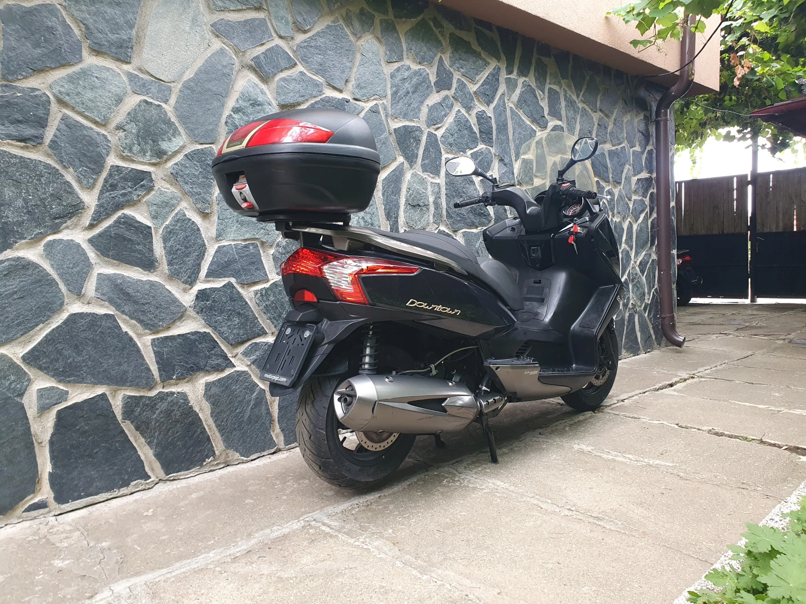 Kymco Downtown 300i и 200i - изображение 9 | Auto.bg Kymco Downtown 300i и 200i - изображение 9