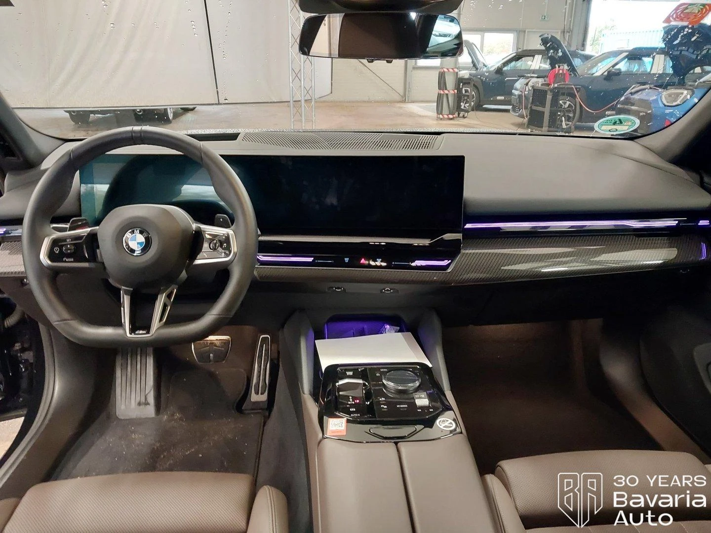 BMW 520 d xDrive Touring M Sport Paket Steptronic - изображение 6 | Auto.bg BMW 520 d xDrive Touring M Sport Paket Steptronic - изображение 6