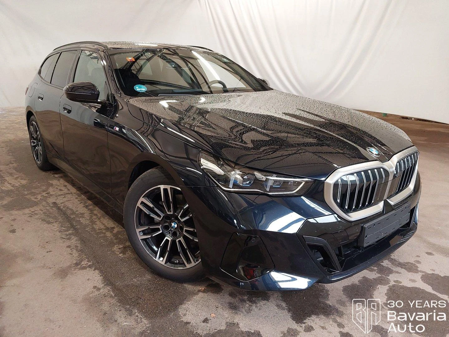BMW 520 d xDrive Touring M Sport Paket Steptronic - изображение 4 | Auto.bg BMW 520 d xDrive Touring M Sport Paket Steptronic - изображение 4