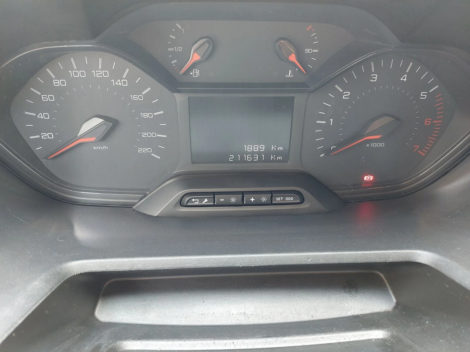 Peugeot Partner Собствен лизинг - изображение 4 | Auto.bg Peugeot Partner Собствен лизинг - изображение 4