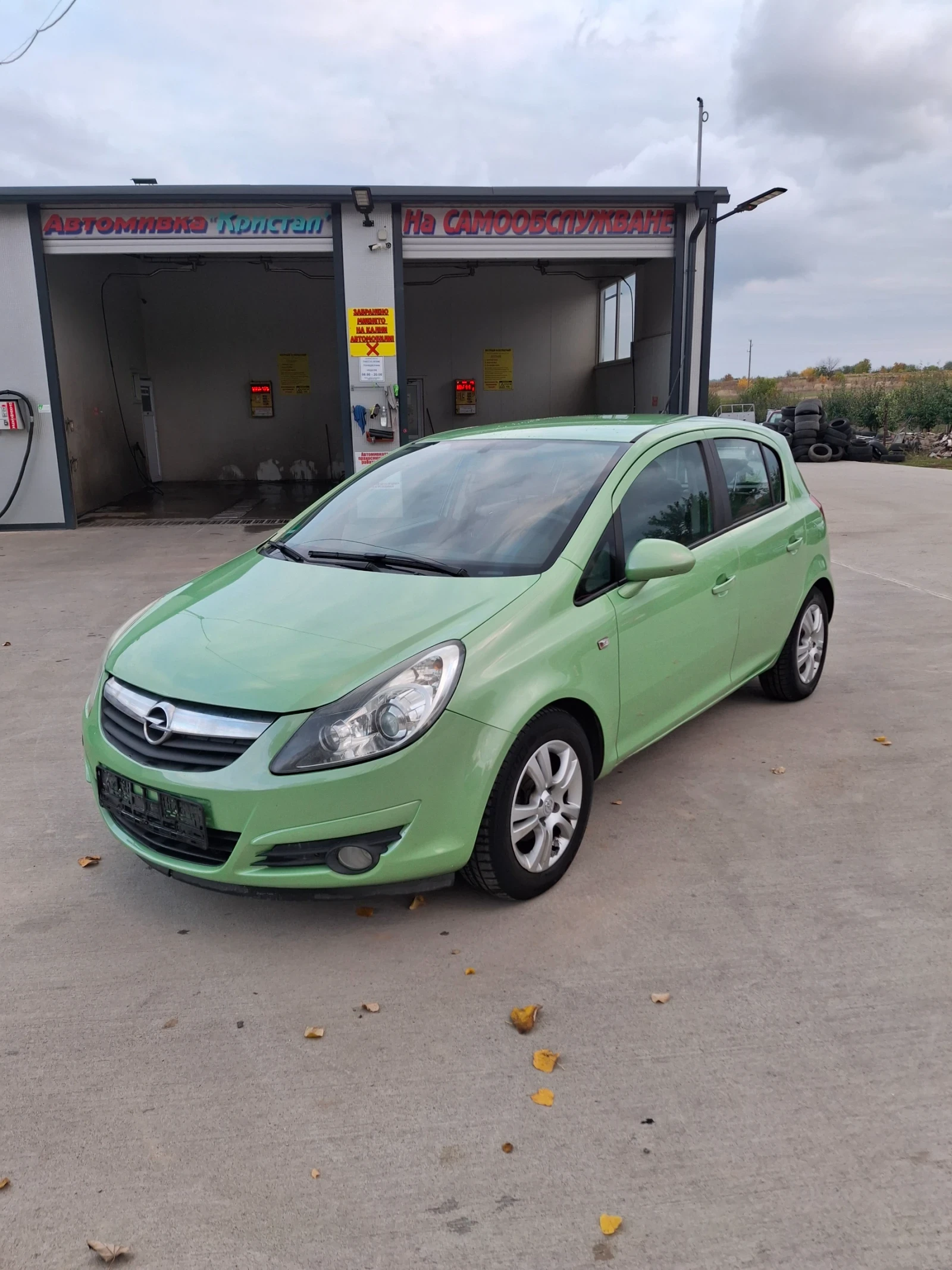 Opel Corsa 1.4 90к.с парктроник, климатик - изображение 3 | Auto.bg Opel Corsa 1.4 90к.с парктроник, климатик - изображение 3