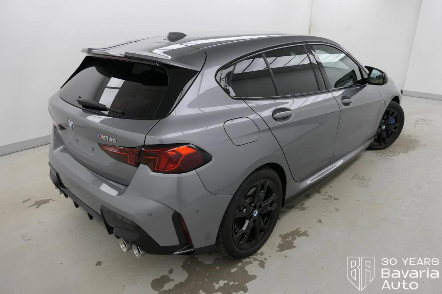 BMW 135  M135 xDrive Steptronic - изображение 3 | Auto.bg BMW 135  M135 xDrive Steptronic - изображение 3
