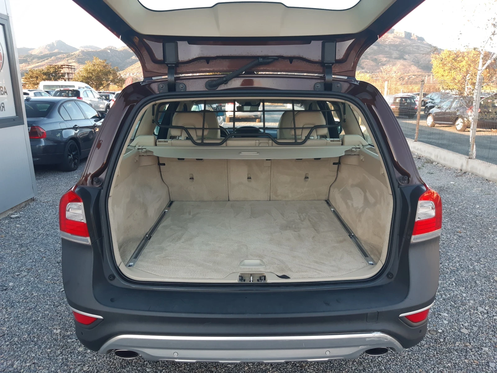 Volvo Xc70 INSCRIPTION-ОБДУХВАНЕ-ПОДГРЯВАНЕ - изображение 10 | Auto.bg Volvo Xc70 INSCRIPTION-ОБДУХВАНЕ-ПОДГРЯВАНЕ - изображение 10