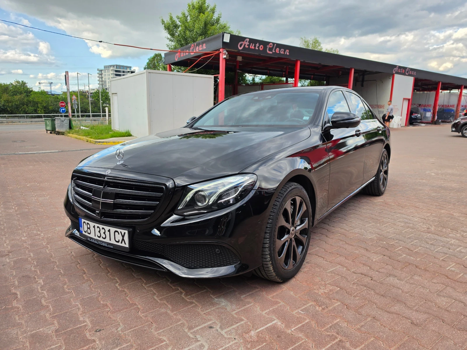 Mercedes-Benz E 400 4Matic Business+ Night Package Widescreen | Auto.bg — изображение 1 Mercedes-Benz E 400 4Matic Business+ Night Package Widescreen | Auto.bg — изображение 1