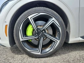 Kia EV6 GT / HUD / 360 / Distronic / Carfax | Auto.bg — изображение 6 Kia EV6 GT / HUD / 360 / Distronic / Carfax | Auto.bg — изображение 6