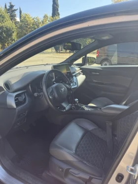Toyota C-HR Toyota C-HR 1.8 Classy Facelift, JBL, кожа | Auto.bg — изображение 10 Toyota C-HR Toyota C-HR 1.8 Classy Facelift, JBL, кожа | Auto.bg — изображение 10
