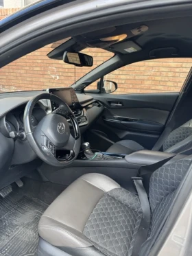 Toyota C-HR Toyota C-HR 1.8 Classy Facelift, JBL, кожа | Auto.bg — изображение 14 Toyota C-HR Toyota C-HR 1.8 Classy Facelift, JBL, кожа | Auto.bg — изображение 14