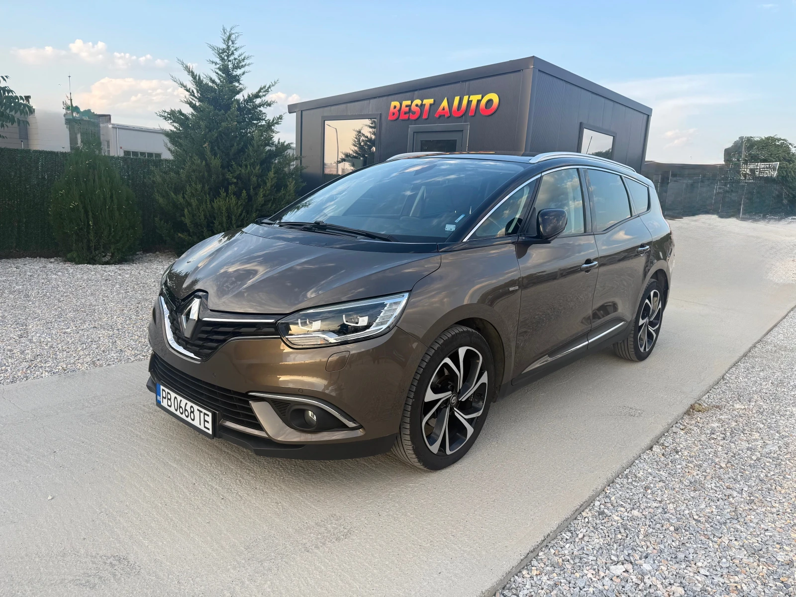 Renault Scenic 1.2 | Auto.bg — изображение 1 Renault Scenic 1.2 | Auto.bg — изображение 1