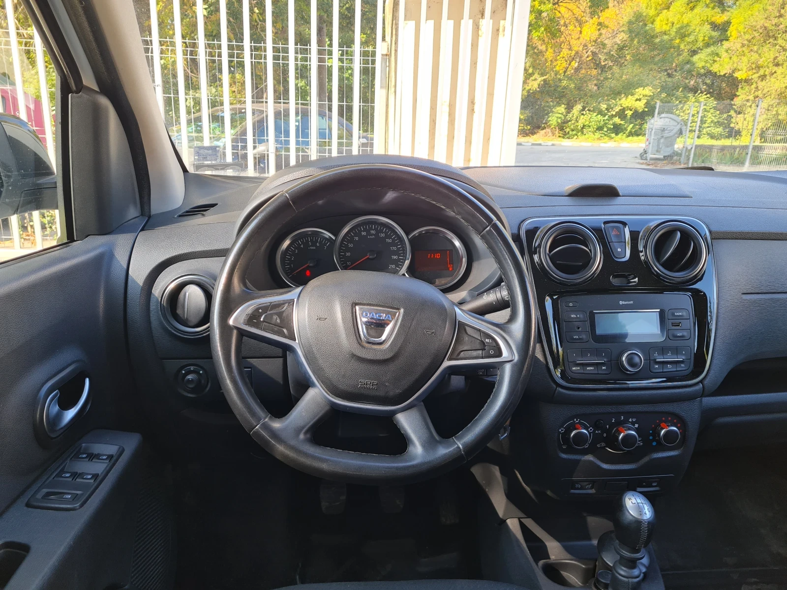 Dacia Lodgy  - изображение 6 | Auto.bg Dacia Lodgy  - изображение 6