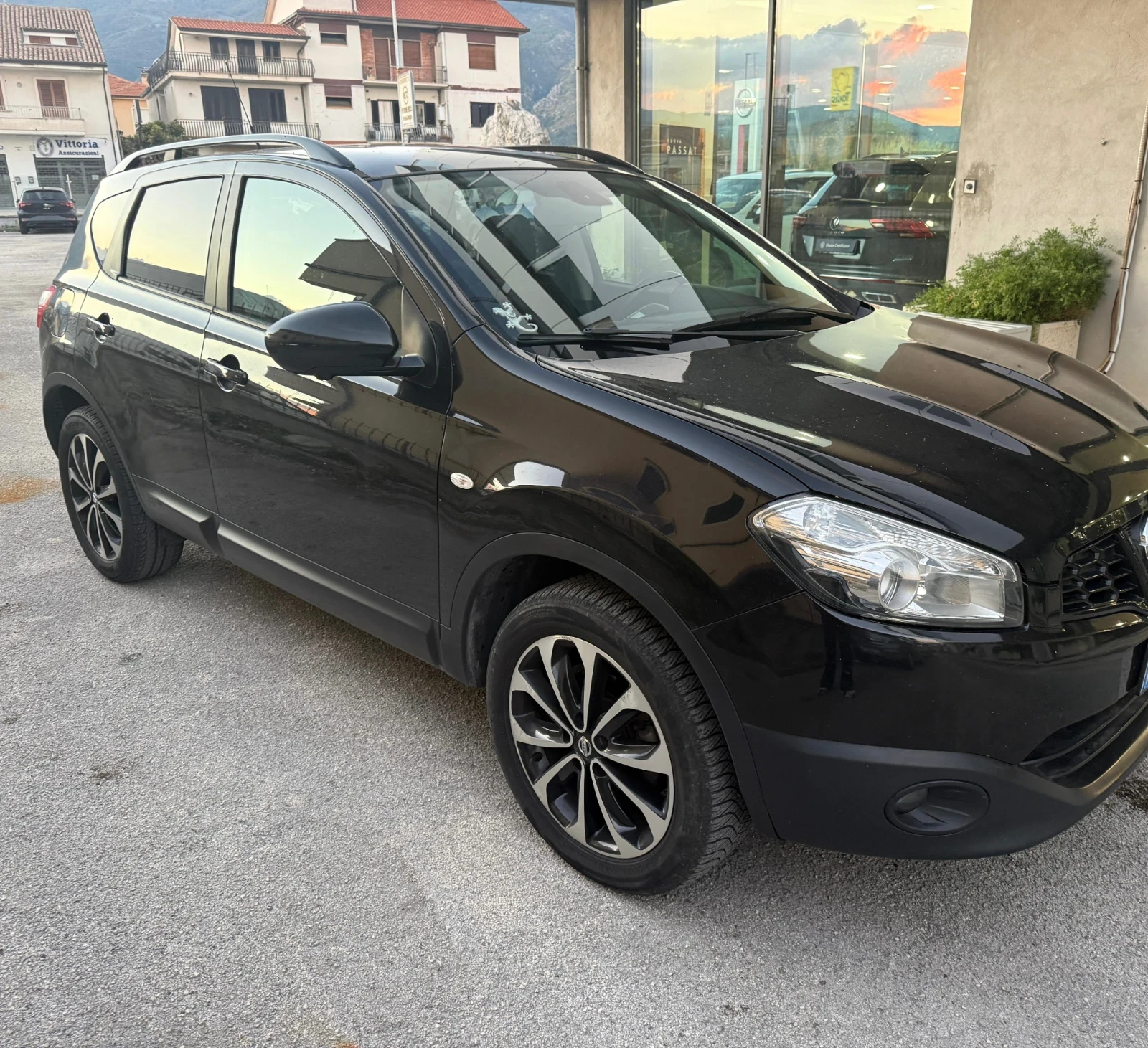 Nissan Qashqai 1.5 dci КОЖА НАВИГАЦИЯ ПАНОРАМА 360 ГРАДУСА КАМЕРА - изображение 2 | Auto.bg Nissan Qashqai 1.5 dci КОЖА НАВИГАЦИЯ ПАНОРАМА 360 ГРАДУСА КАМЕРА - изображение 2