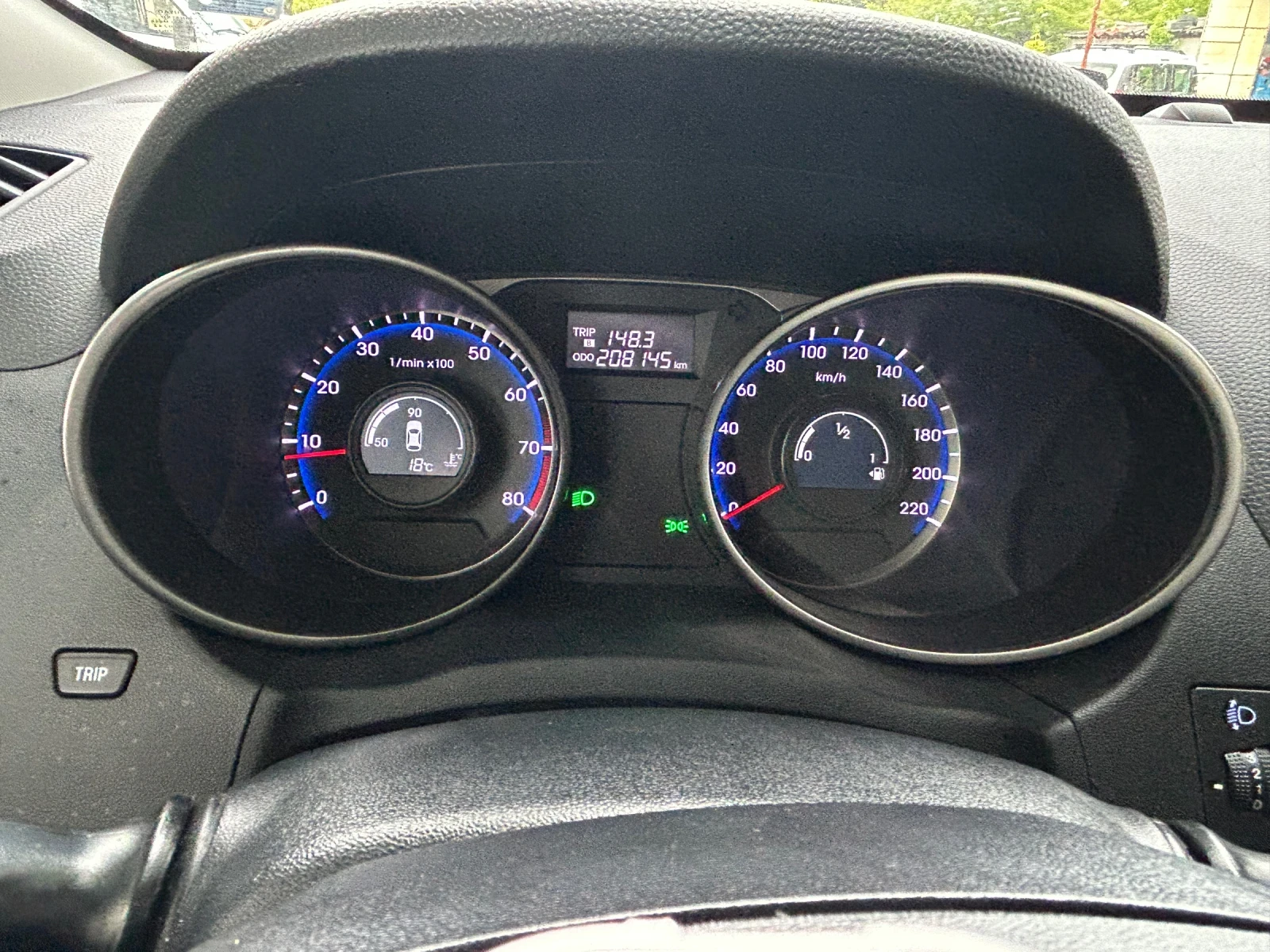 Hyundai IX35 2, 0 I АГУ - изображение 6 | Auto.bg Hyundai IX35 2, 0 I АГУ - изображение 6