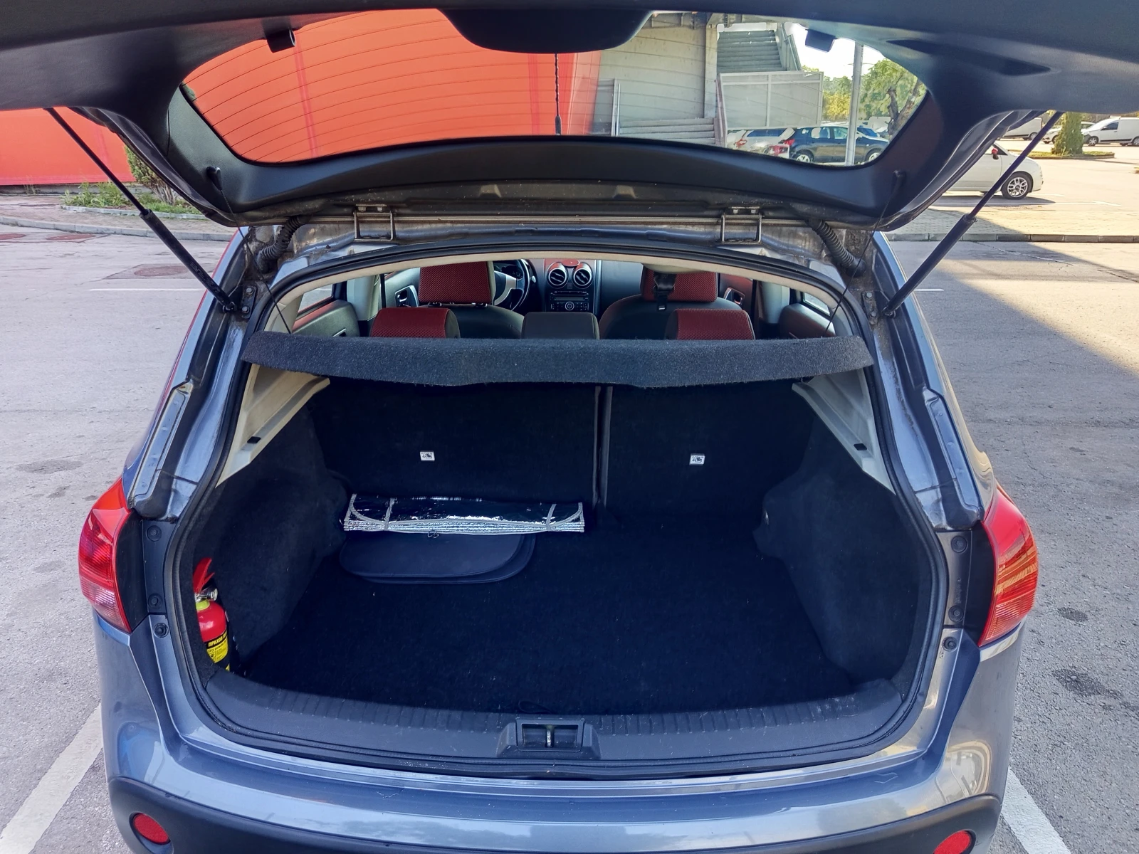 Nissan Qashqai 1.5 DCI 6 скорости 106к.с. - изображение 8 | Auto.bg Nissan Qashqai 1.5 DCI 6 скорости 106к.с. - изображение 8