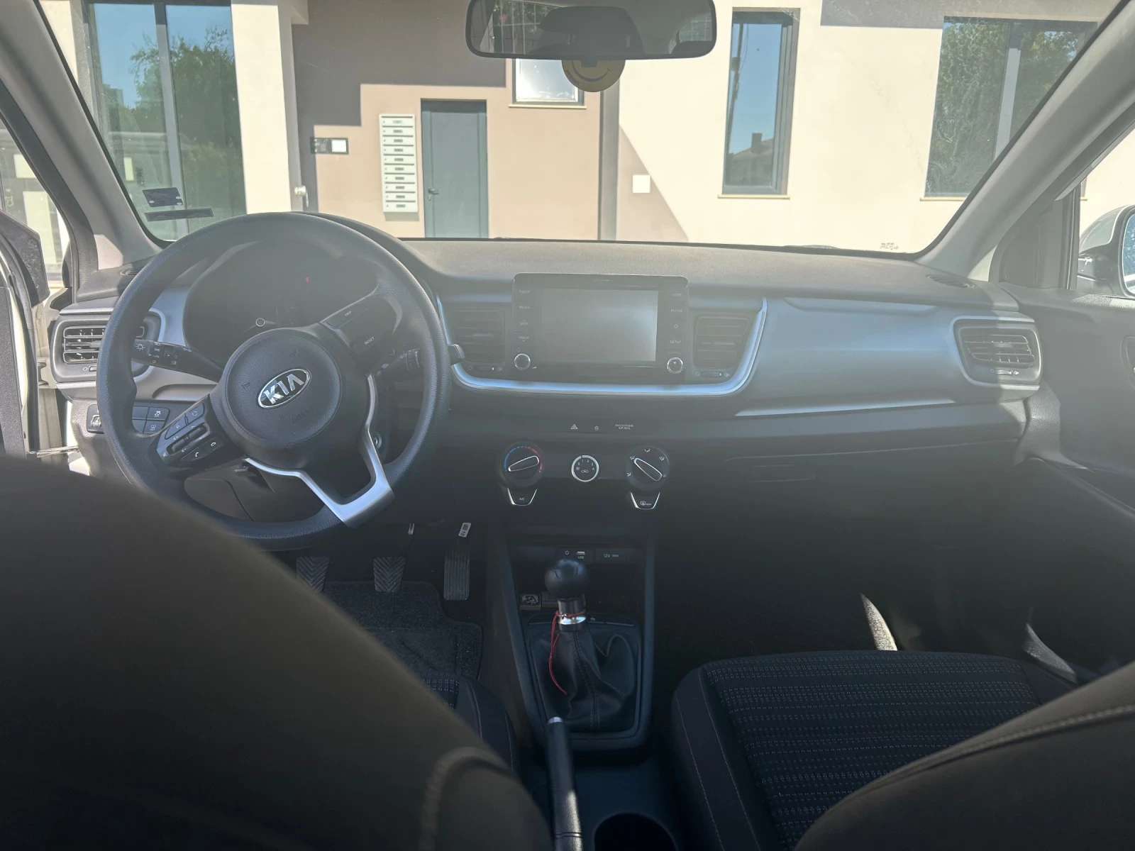 Kia Stonic  - изображение 5 | Auto.bg Kia Stonic  - изображение 5