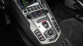 Lamborghini Aventador LP700 ROADSTER PIRELLI EDITION | Auto.bg — изображение 12 Lamborghini Aventador LP700 ROADSTER PIRELLI EDITION | Auto.bg — изображение 12