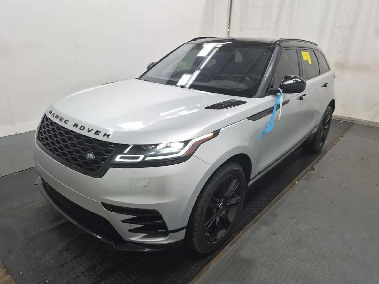 Land Rover Range Rover Velar * R Dynamic S * АВТОКРЕДИТ БЕЗ ПЪРВОНАЧАЛНА ВНОСКА | Auto.bg — изображение 1 Land Rover Range Rover Velar * R Dynamic S * АВТОКРЕДИТ БЕЗ ПЪРВОНАЧАЛНА ВНОСКА | Auto.bg — изображение 1