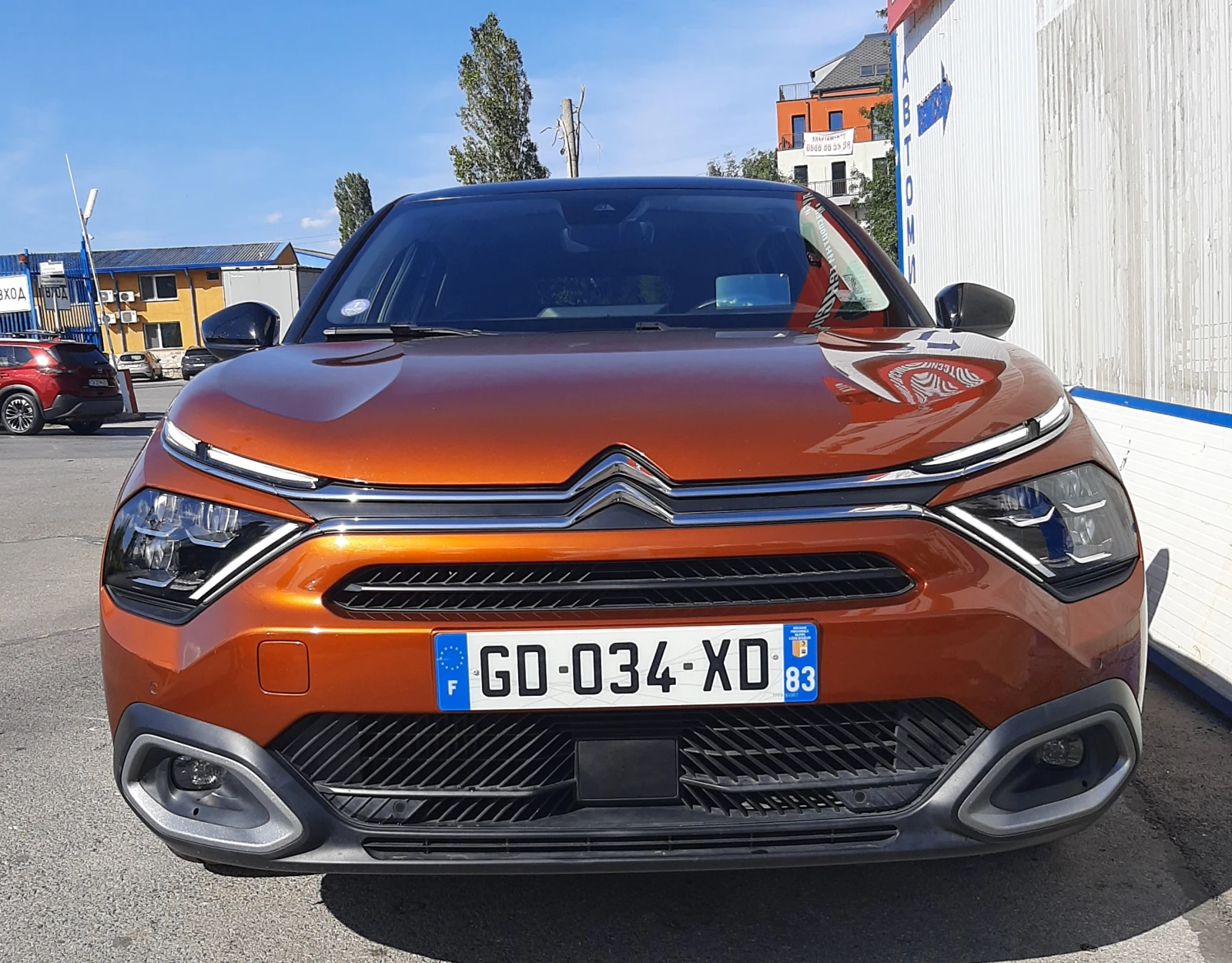 Citroen C4 1.2 PureTech Shine, Нов внос, фактура - изображение 2 | Auto.bg Citroen C4 1.2 PureTech Shine, Нов внос, фактура - изображение 2