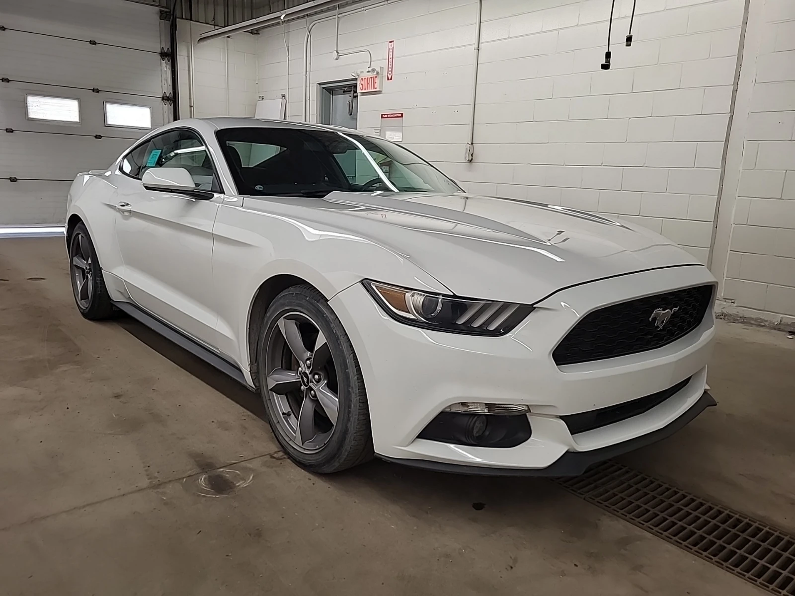 Ford Mustang * CARFAX * БЕЗ ПЪРВОНАЧАЛНА ВНОСКА - изображение 2 | Auto.bg Ford Mustang * CARFAX * БЕЗ ПЪРВОНАЧАЛНА ВНОСКА - изображение 2