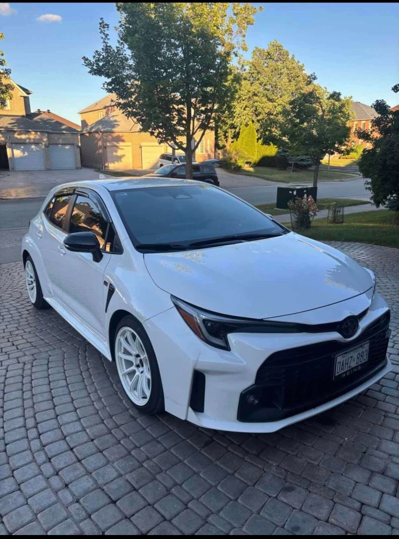 Toyota Corolla GR CARFAX - 33500 € / 65520.31 лв. - 31784736 1 | Car24.bg Toyota Corolla GR CARFAX - 33500 € / 65520.31 лв. - 31784736 1