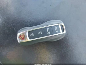 Porsche Taycan PASSENGER DISPLAY | PANO | Auto.bg — изображение 10 Porsche Taycan PASSENGER DISPLAY | PANO | Auto.bg — изображение 10