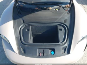 Porsche Taycan PASSENGER DISPLAY | PANO | Auto.bg — изображение 9 Porsche Taycan PASSENGER DISPLAY | PANO | Auto.bg — изображение 9