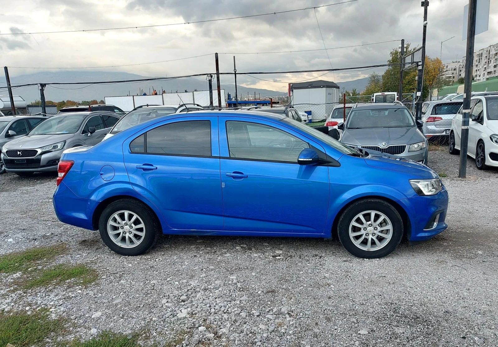 Chevrolet Aveo 140кс/Автомат. Бензин. Камера. Нави  - изображение 8 | Auto.bg Chevrolet Aveo 140кс/Автомат. Бензин. Камера. Нави  - изображение 8