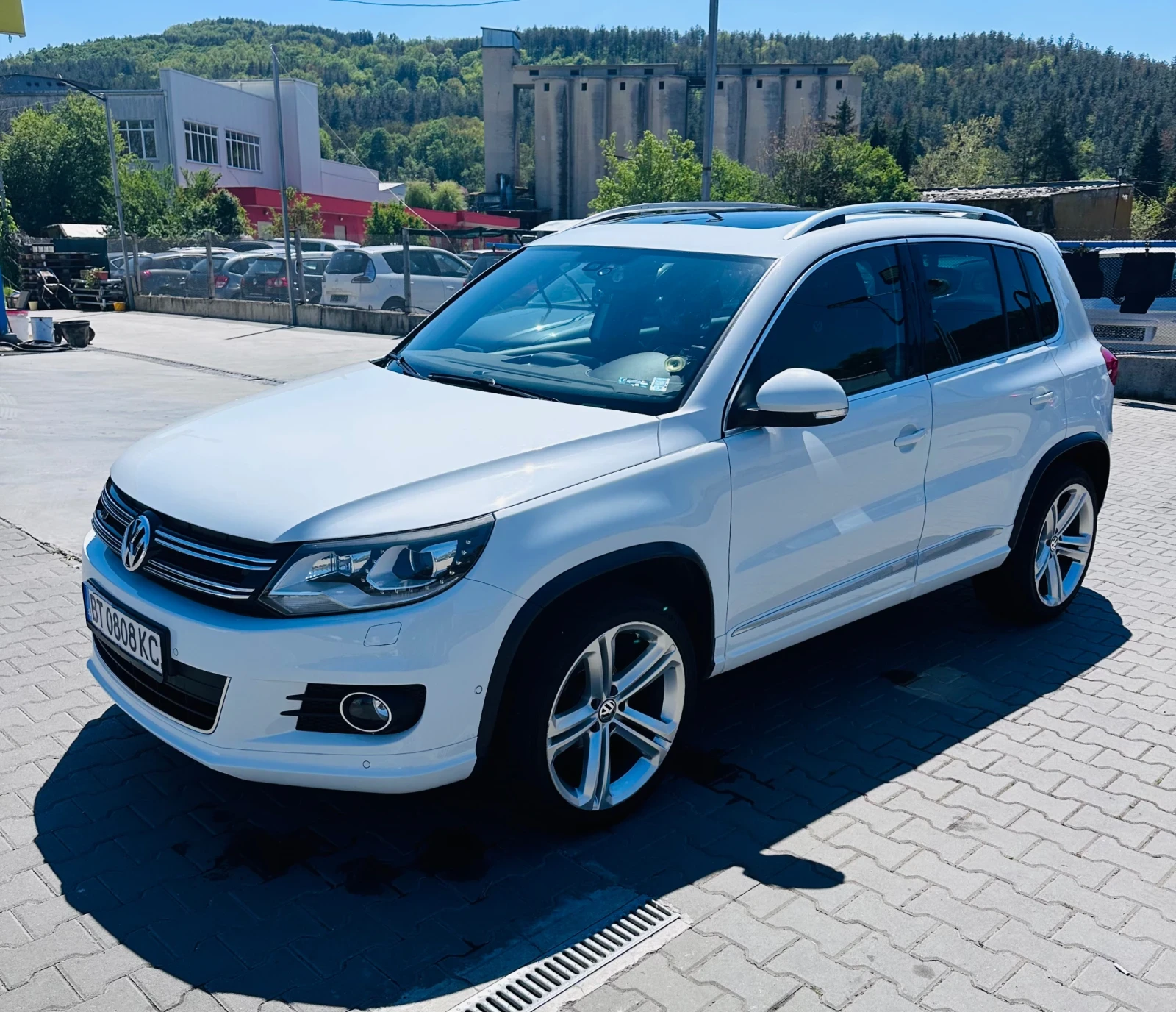 VW Tiguan 2.0 TDI R-line - изображение 5 | Auto.bg VW Tiguan 2.0 TDI R-line - изображение 5