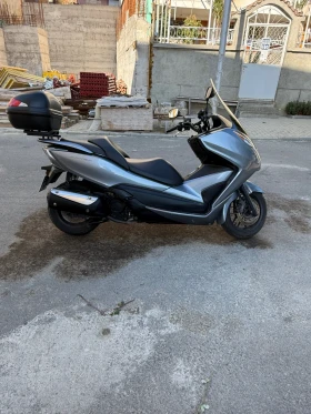 Honda Forza 300
