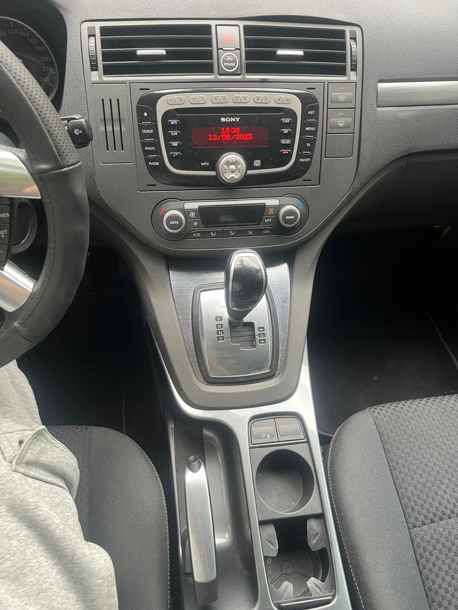 Ford C-max 154Хил.км/TITANIUM/2.0TDC  /АВТОМАТИК/ - изображение 7 | Auto.bg Ford C-max 154Хил.км/TITANIUM/2.0TDC  /АВТОМАТИК/ - изображение 7