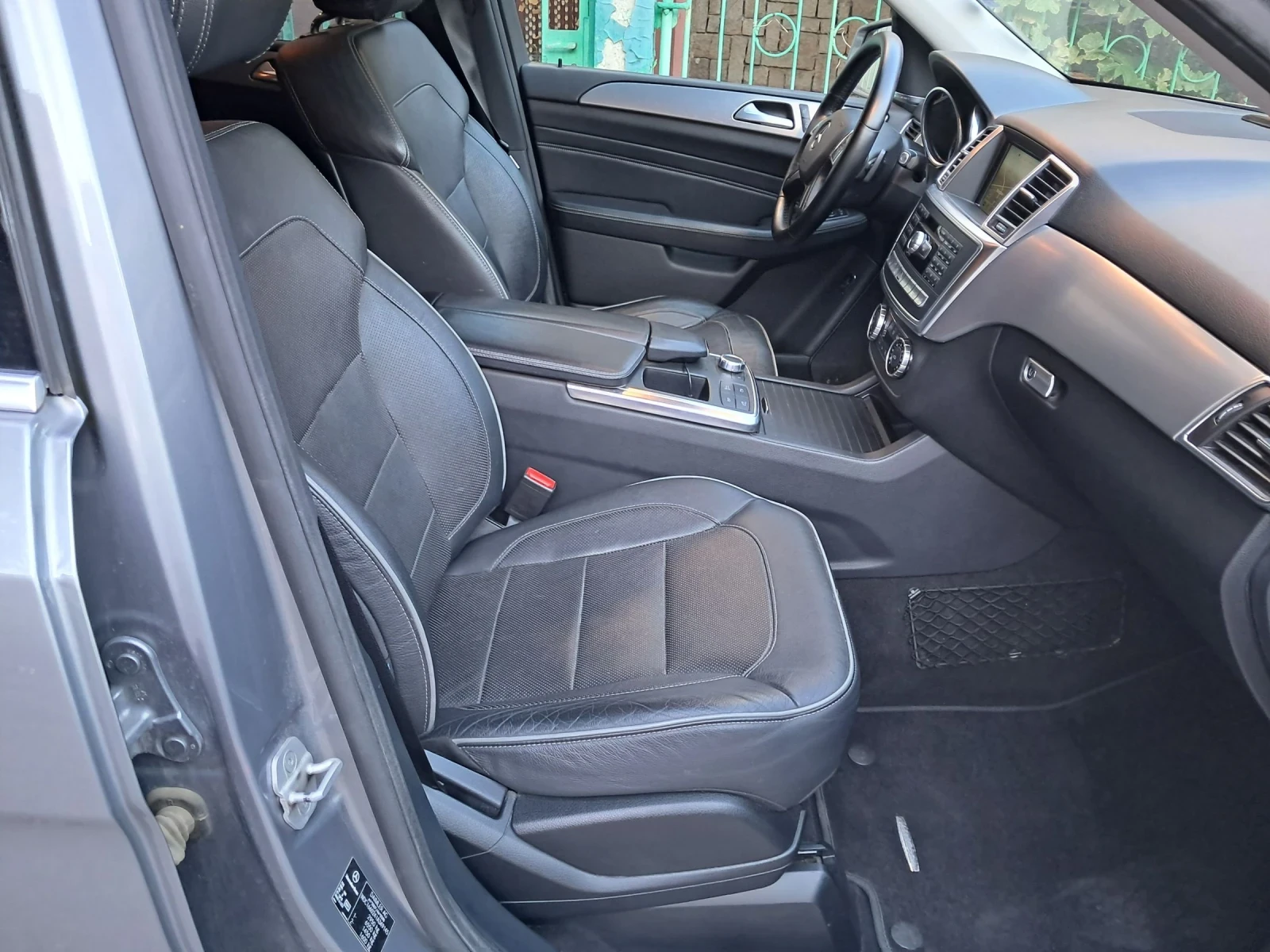 Mercedes-Benz ML 350 CDI AMG - изображение 8 | Auto.bg Mercedes-Benz ML 350 CDI AMG - изображение 8