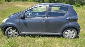 Toyota Aygo 1.0i 68hp - 2999 € / 5865.53 лв. - 12901952 6 | Car24.bg Toyota Aygo 1.0i 68hp - 2999 € / 5865.53 лв. - 12901952 6