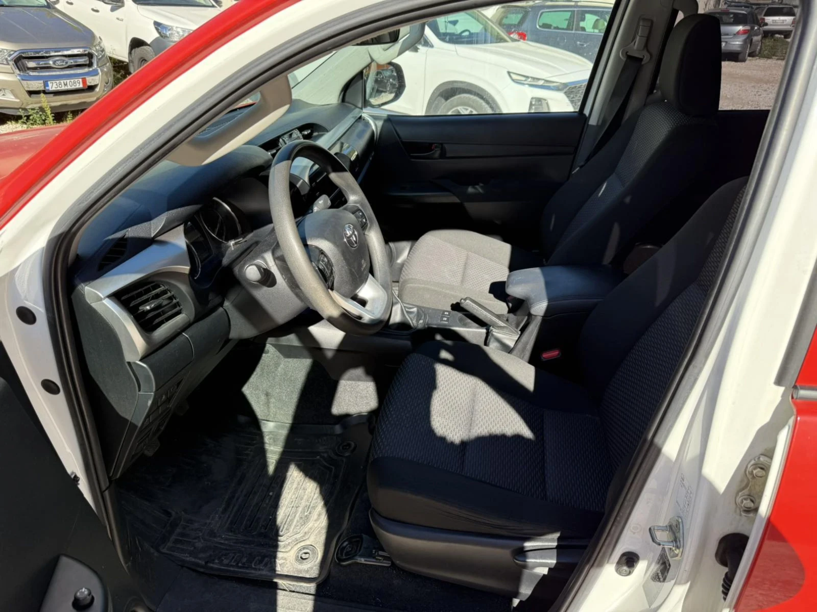 Toyota Hilux FIRE TEAM 2021 - изображение 7 | Auto.bg Toyota Hilux FIRE TEAM 2021 - изображение 7