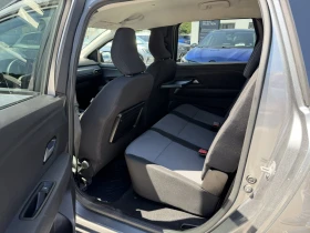 Dacia Jogger 1.6 E-Tech Full Hybrid 140k.c. 6+ 1 | Auto.bg — изображение 10 Dacia Jogger 1.6 E-Tech Full Hybrid 140k.c. 6+ 1 | Auto.bg — изображение 10